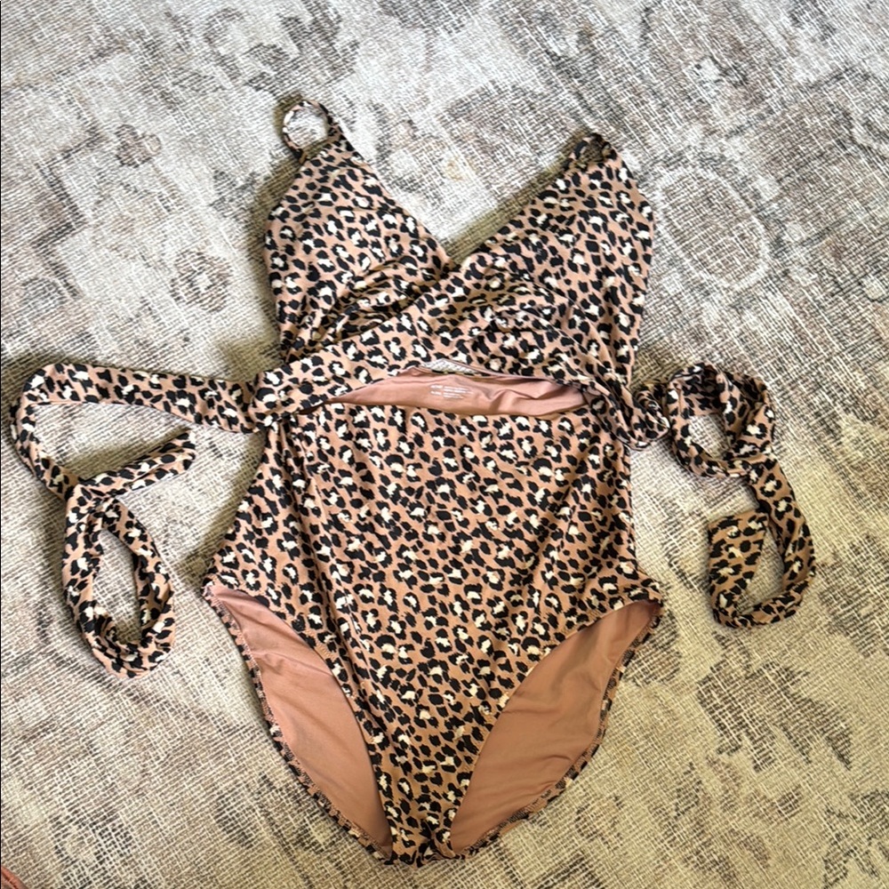 Aerie Leopard Print wrap Swimsuit